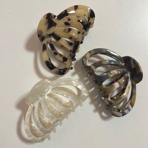 Anthropologie - Aimee Claw Hair Clip Set